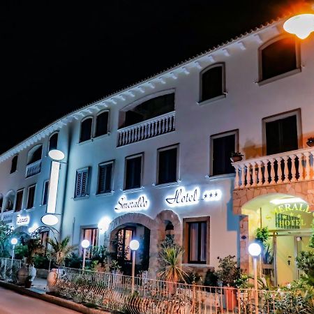 Hotel Smeraldo Canneddi المظهر الخارجي الصورة